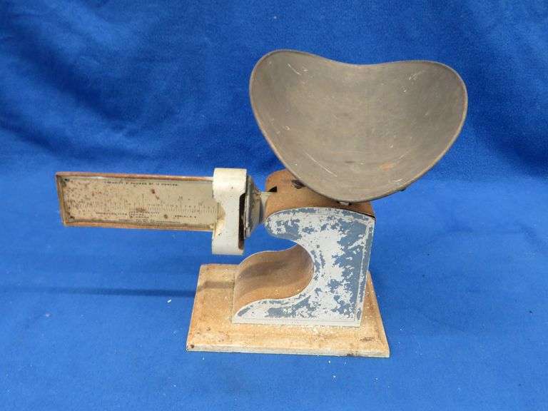 Vintage 2-pound scale