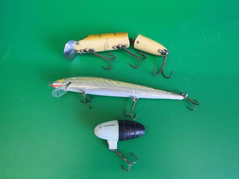 Vintage Herter's 5 1/4" Minnow, and a 4 5/8" wooden Jointed Vamp; and an unidentified 1 7/8" bait.