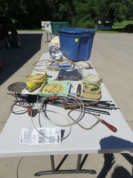 Dog leads, zip ties, outdoor thermometer, tote, and more