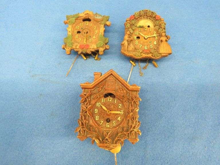 Three clocks for parts or repair.  Two Keebler and one Lux.