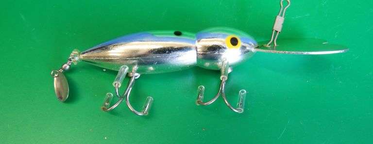 3 1/4" Whopper Stopper, Inc Magnum Hellbender in the box