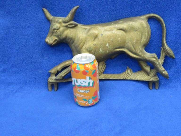 Cast iron Bull figurine, possible gate topper