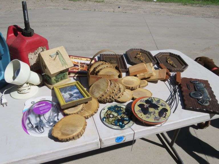 Box lot with wall art, wood cookies, and more