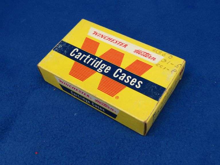 20 mixed 225 Win rounds in a vintage Winchester Western Cartridge Case box