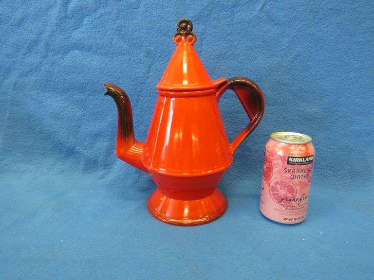 Vintage Metlox Poppytrail Red Rooster coffeepot.  Mint condition.