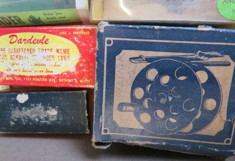 Empty bait boxes