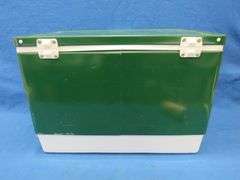 1985 Coleman metal sided cooler