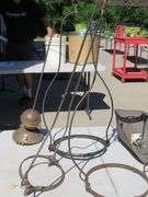 Wire frames for hanging lamps