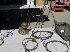 Wire frames for hanging lamps