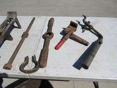 Two log grates and more log cast iron
