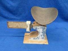 Vintage 2-pound scale