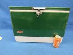 1985 Coleman metal sided cooler