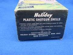 Vintage Holiday 20-guage 8-shot shotshell box with art design by Les Kouba