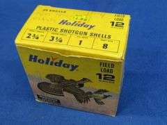 25 Federal 6 & 8-shot 12-gauge rounds in a vintage Holiday box with art design by Les Kouba