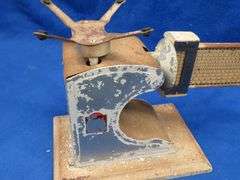 Vintage 2-pound scale