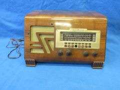 Philco 40-155 table-top tube radio.  Untested.