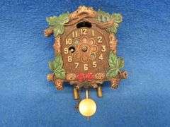 Three Keebler and one unknown clocks for parts or repair