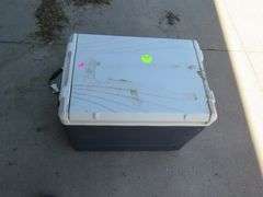 12 volt electric heating and cooling cooler.  Untested.
