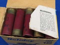 25 Federal 6 & 8-shot 12-gauge rounds in a vintage Holiday box with art design by Les Kouba