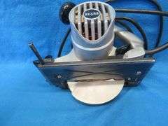 Craftsman 7" circular saw in a metal case.  Includes 3 new and 3 used extra blades.
