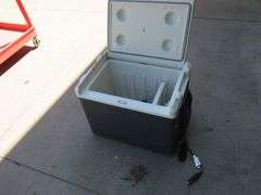 12 volt electric heating and cooling cooler.  Untested.