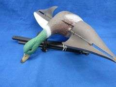 Spinning duck decoy with stand