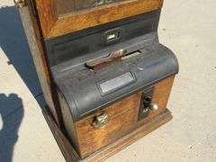Antique International Time Recording Company time clock in oak case, missing keys, but otherwise app