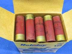 25 Federal 12-gauge 8-shot rounds in a vintage Holiday box with art design by Les Kouba