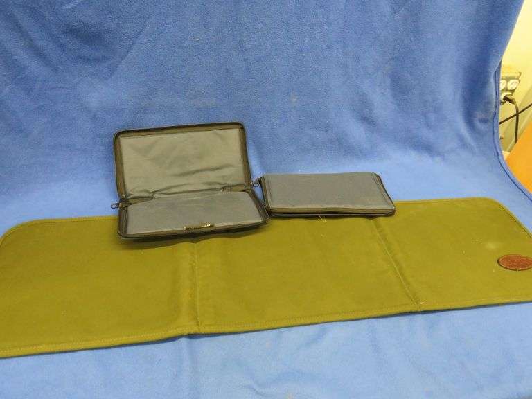 Padded/quilted shooting pad and two soft pistol cases