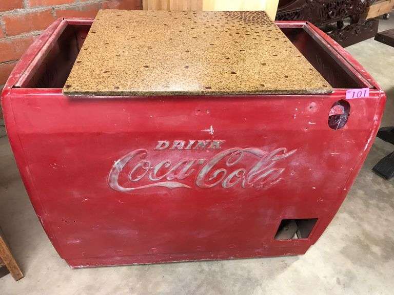 VINTAGE RED COCA COLA STORE COOLER CASE (FRAME ONLY),