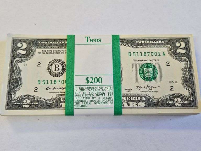 100 UNC 63 NOTES TWO DOLLAR SERIES 2013 NOTES IN SERIES