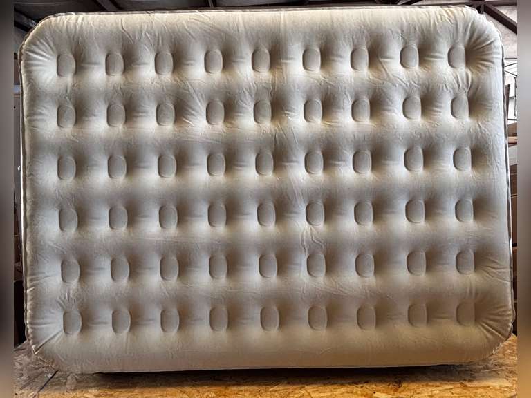 Air Mattress Queen with Built-in Pump