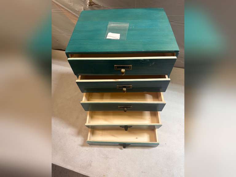 Hand Crafted Jewlery Storage (Turquoise)