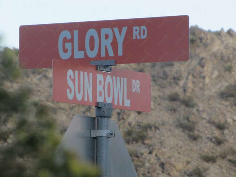 GLORY ROAD