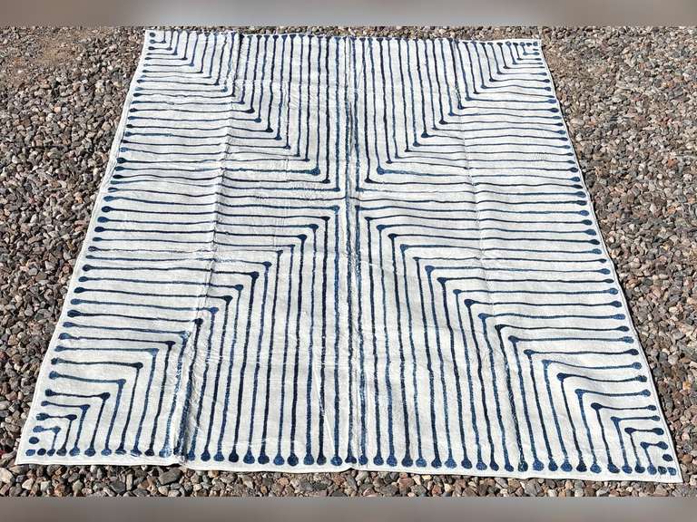 RUGGABLE x Jonathan Adler Machine Washable Modern Area Rug Ivory and Blue 5 x 7
