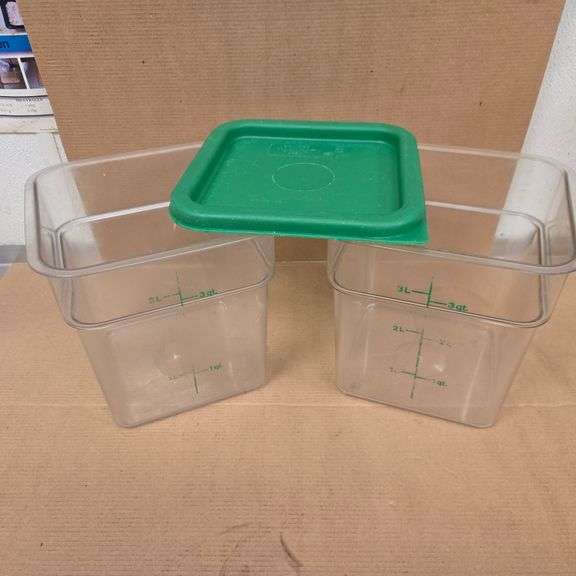 (2) Cambro 4qt Storage Containers with Covers - Model # 4SFSCW