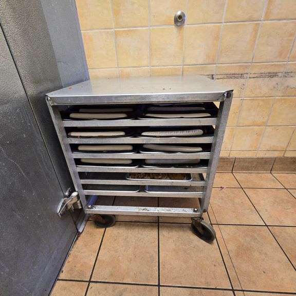 Aluminum 6 Tier Half Size Sheet Pan Rack on Casters with Top - 21.5" x 26.75" x 30"