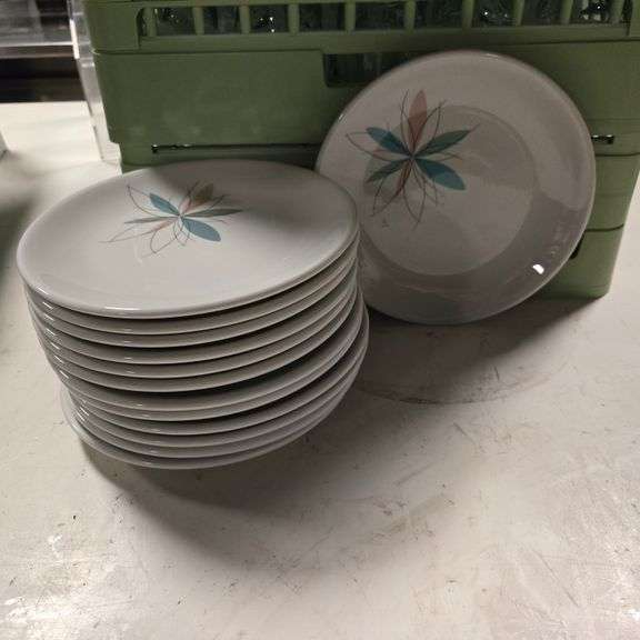 (13) 9.5" Shengango Ceramic Plates with Flower Decal