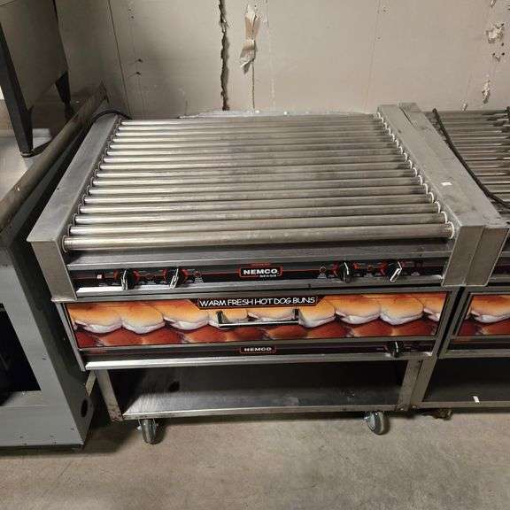 Nemco Roll-A-Grill Hot Dog Roller with Two Plugs -Model # 8075 - 120 Volts; 1 Phase; 24 Amps; 288...