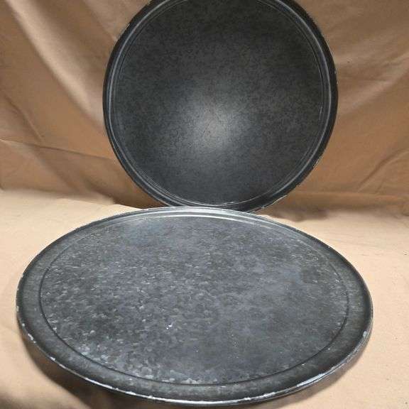 (4) 18" Steel Pizza Pans