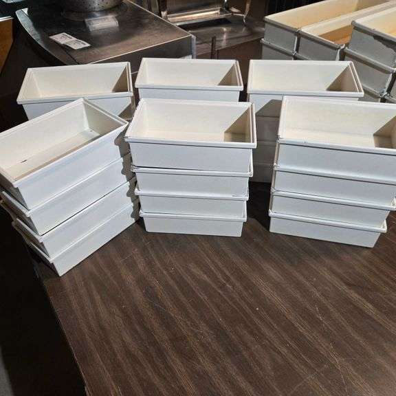 (24) Bon Chef Cast Aluminum Salad Bar Pan with Ceramic Coating - 6.5" x 10" x 3"