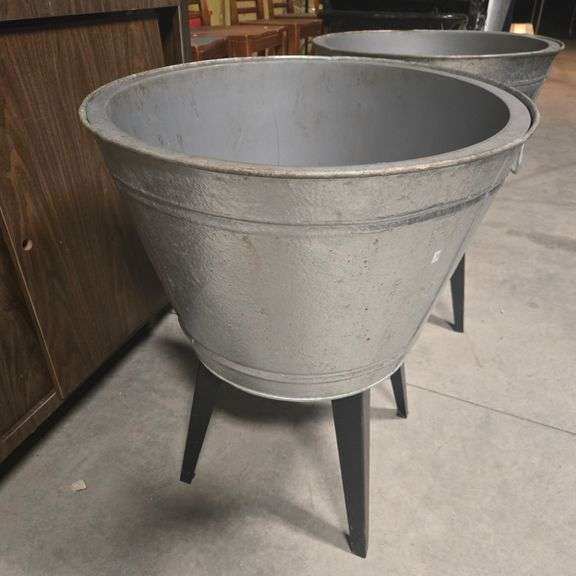 Insulated Keg Cooler with Stand - 26" x 26" x 14.5" Bucket; 15" Stand