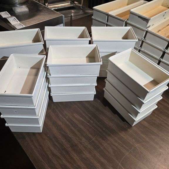 (24) Bon Chef Cast Aluminum Salad Bar Pan with Ceramic Coating - 6.5" x 10" x 3"