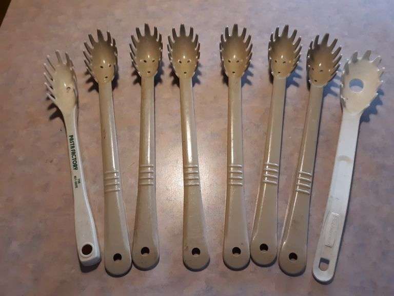 (8) Polycarbonate Pasta Serving Spoons