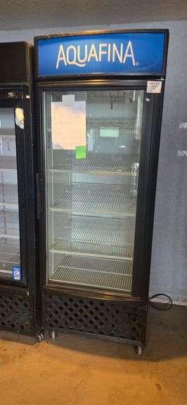 True 1 Glass Door Cooler Merchandiser on Casters with Bottom Mount Compressor - Model # GDM-26RF ...