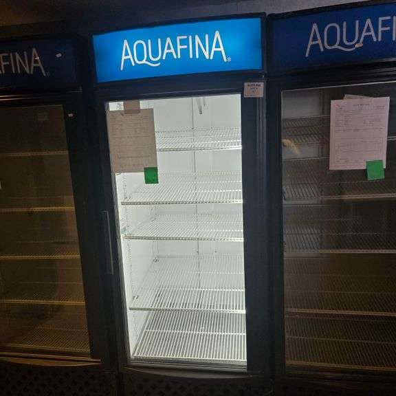 (Runs and Cools, Data Log Provided) True 1 Glass Door Cooler Merchandiser on Casters with Bottom ...