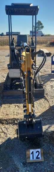 CFG- xz20r mini excavator 15 horsepower NEW with auxiliary hydraulics and hydraulic thumb