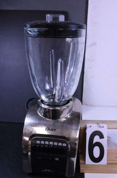Oster Blender (Works)