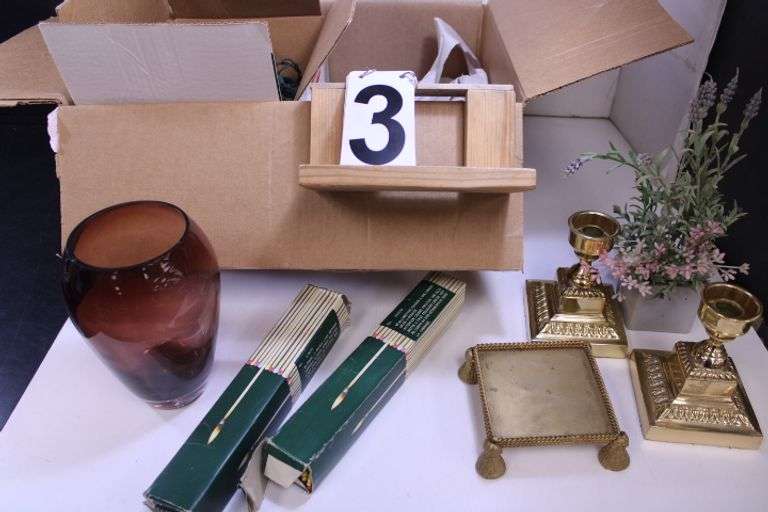 Box W/ Vase - Long Matches - Artificial Plant - Holiday Lights (Works)