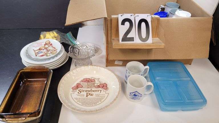 Box W/ Assorted Dishes Includes Pie Plate - Coffee Mugs - Plastic cups - Loaf Pans - More